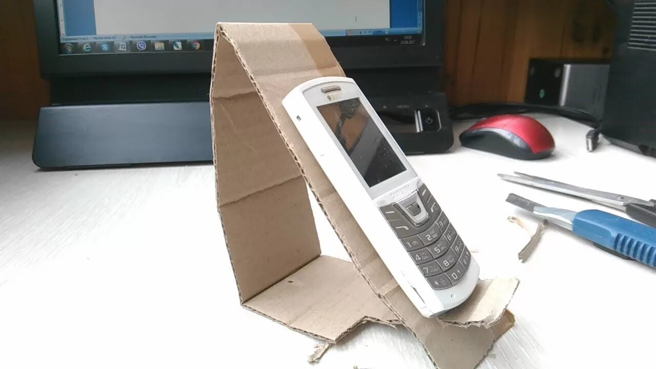 Поделки самоделки как сделать телефон ★ DIY. Как сделать подставку под телефон из картона. - YouTube