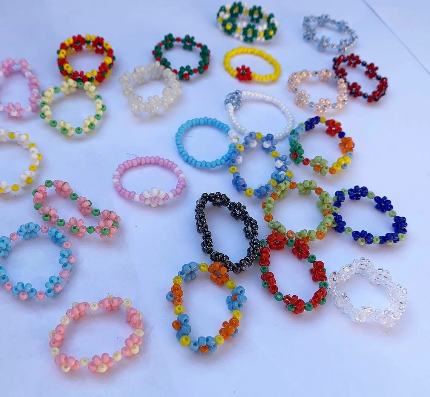 Поделки самоделки колечки Pin by Dasha Pahomova on шмот in 2020 Beaded jewelry diy, Beaded bracelets diy, 