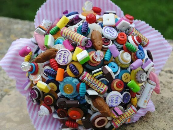 Поделки самоделки конфеты 17 alternative wedding bouquets for brides that think flowers are a bit meh Ramo