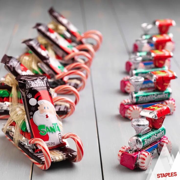 Поделки самоделки конфеты Candy sleighs Christmas classroom treats, Christmas candy gifts, Christmas candy