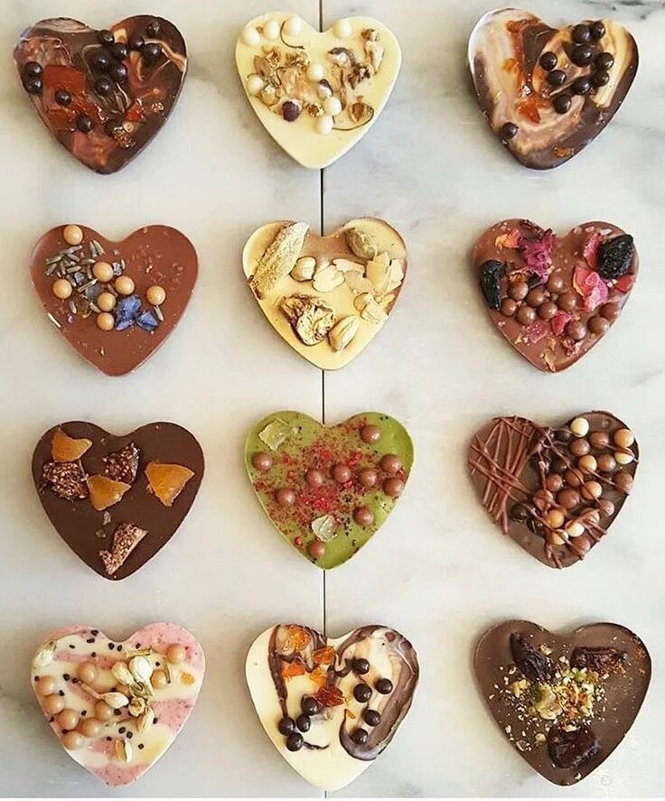 Поделки самоделки конфеты Valrhona North America on Instagram: "Happy Valentine's Day to you all! ❤ We wis