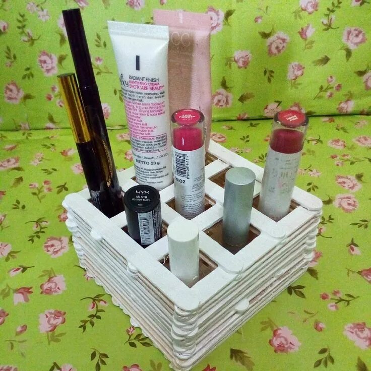 Поделки самоделки косметика Membuat Tempat Makeup Dari Stik Es Krim Craft stick crafts, Diy makeup storage, 