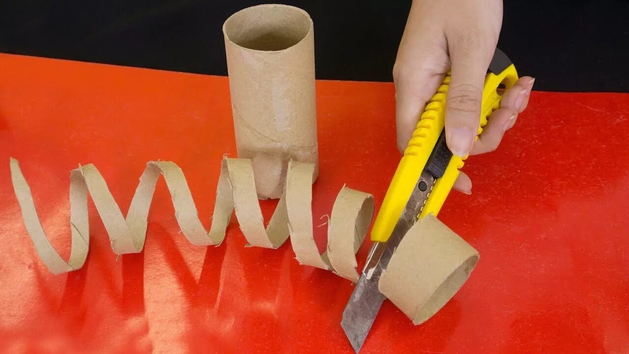 Поделки самоделки лайфхаки 10 Awesome Life Hacks with Toilet Paper Rolls Toilet paper crafts, Toilet paper 