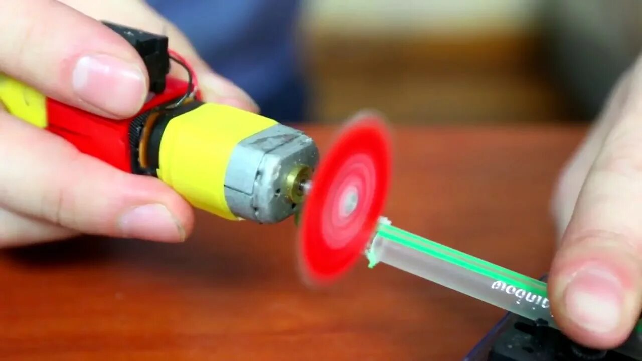 Поделки самоделки лайфхаки How To Make Mini Dremel Tool From Coca Cola Home Made Project - YouTube