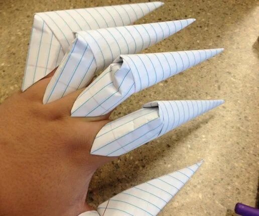 Поделки самоделки ногти How to Make Paper Claws - Snapguide Paper claws, Paper crafts, Crafts