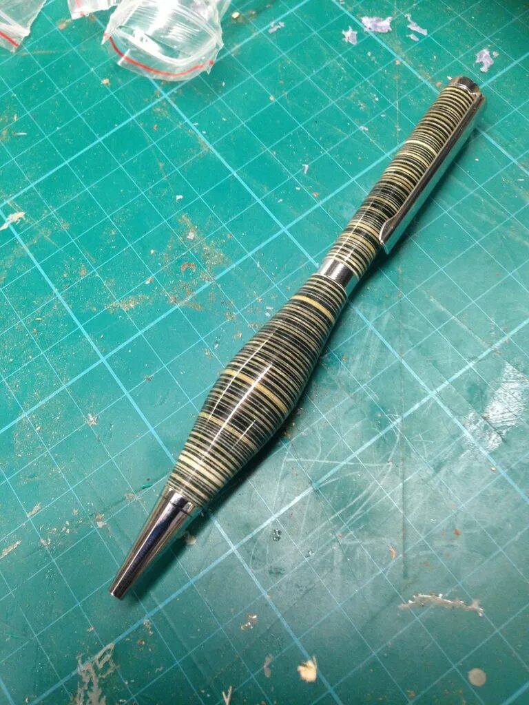 Поделки самоделки ручки rostfrei Munition Kaskade paper pen Tablett Innen Hähnchen