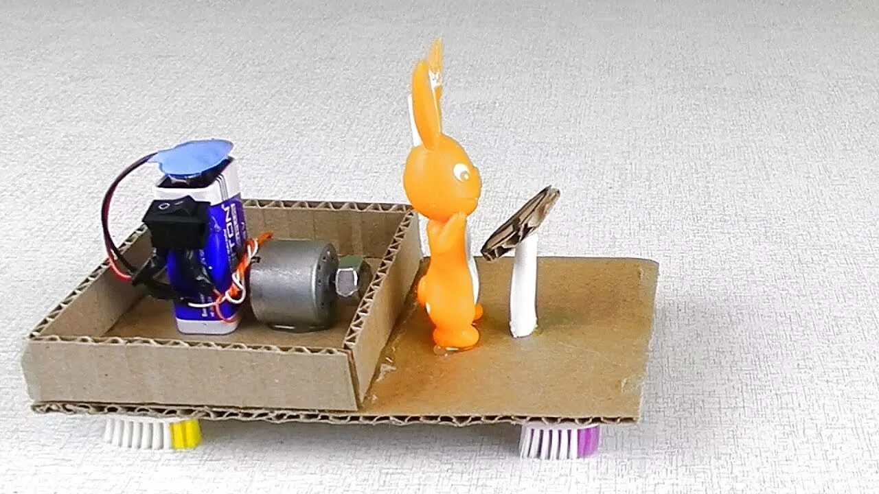 Поделки самоделки сэм Щёткоход или автомобиль на зубных щётках DIY - YouTube