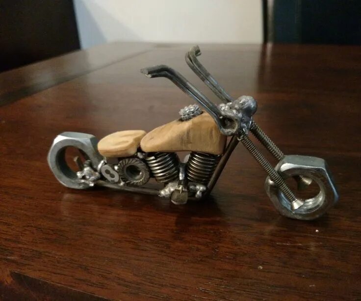 Поделки самоделки смотреть Metal Motorcycle Sculpture Scrap metal art, Welding art projects, Welding art