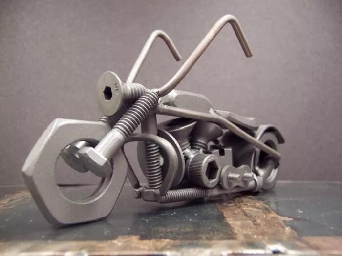 Поделки самоделки смотреть Sculptures Made Out of Fasteners (46 pics) Recycled metal art, Metal, Metal proj