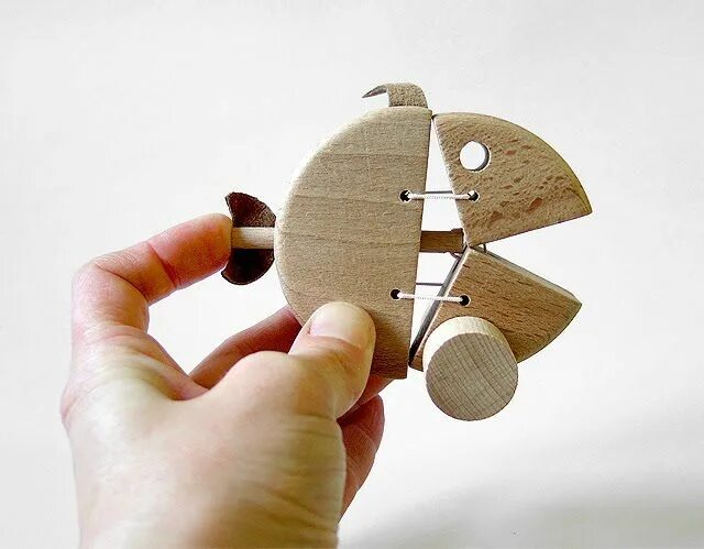 Поделки самоделки своими руками легкие Břichopas about toys: Hračky z Jizerských hor Wood toys, Woodworking toys, Diy t