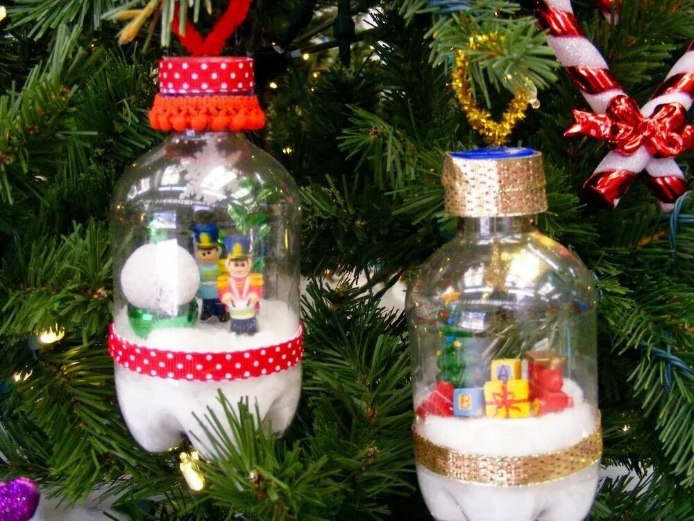 Поделки самоделки своими руками на новый год From The Recycle Bin To The Christmas Tree... Recycled christmas decorations, Ch
