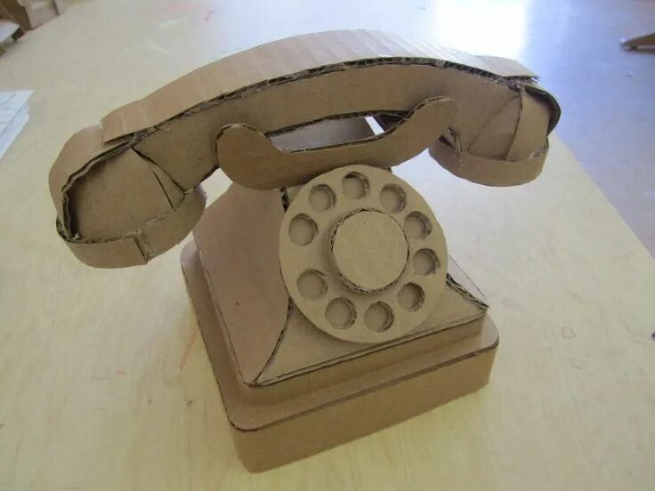 Поделки самоделки телефон Creative Cardboard Cardboard art, Cardboard sculpture, Cardboard art sculpture