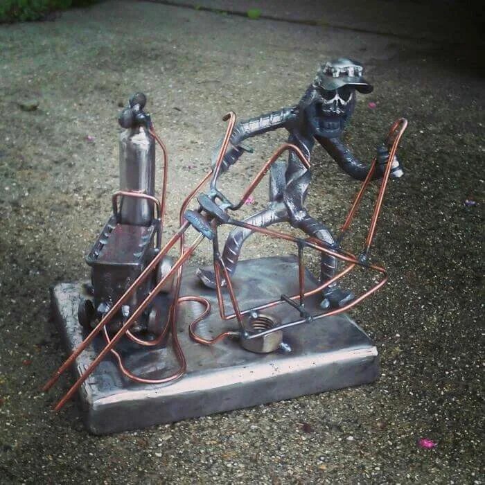 Поделки сварщика своими руками фото Pirate biker Metal art welded, Metal art projects, Scrap metal art