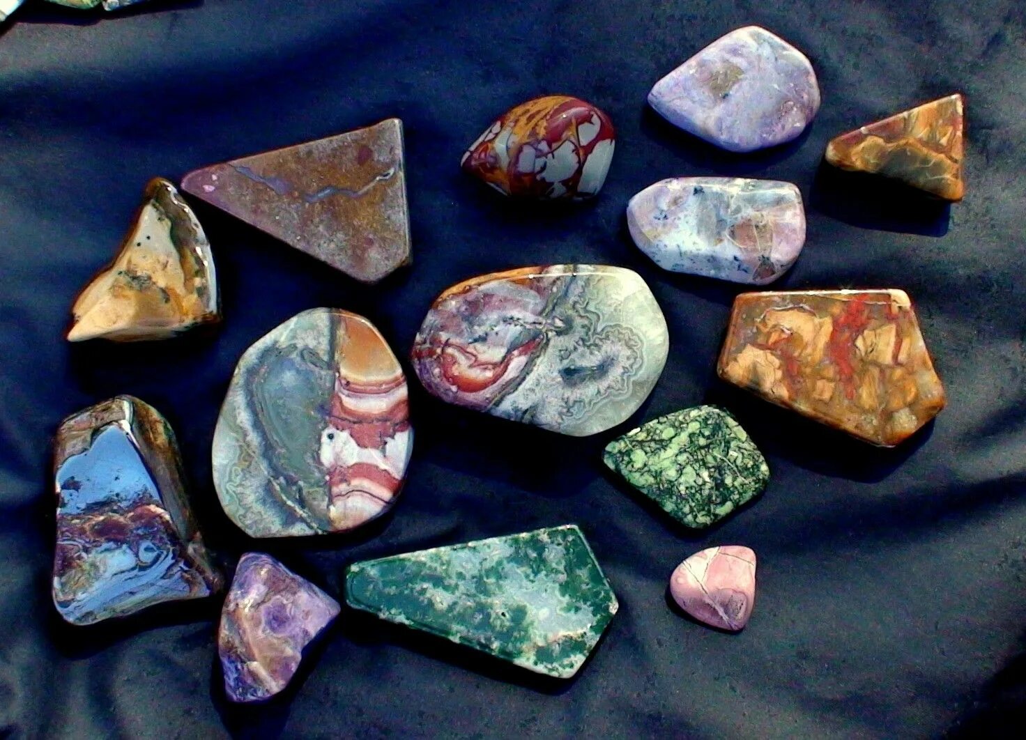 Поделочные камни фото My Favourite Crystals for Grounding Crystals, Jasper meaning, Jasper