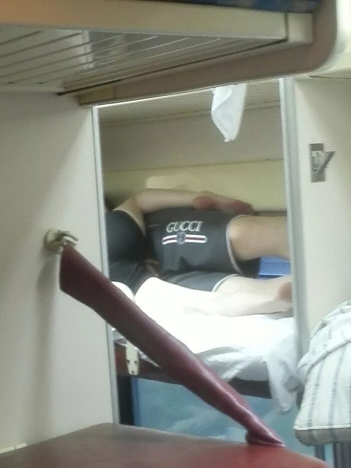 Подглядывание в поезде фото Сногсшибательные попутчицы, которые скрасят любое путешествие