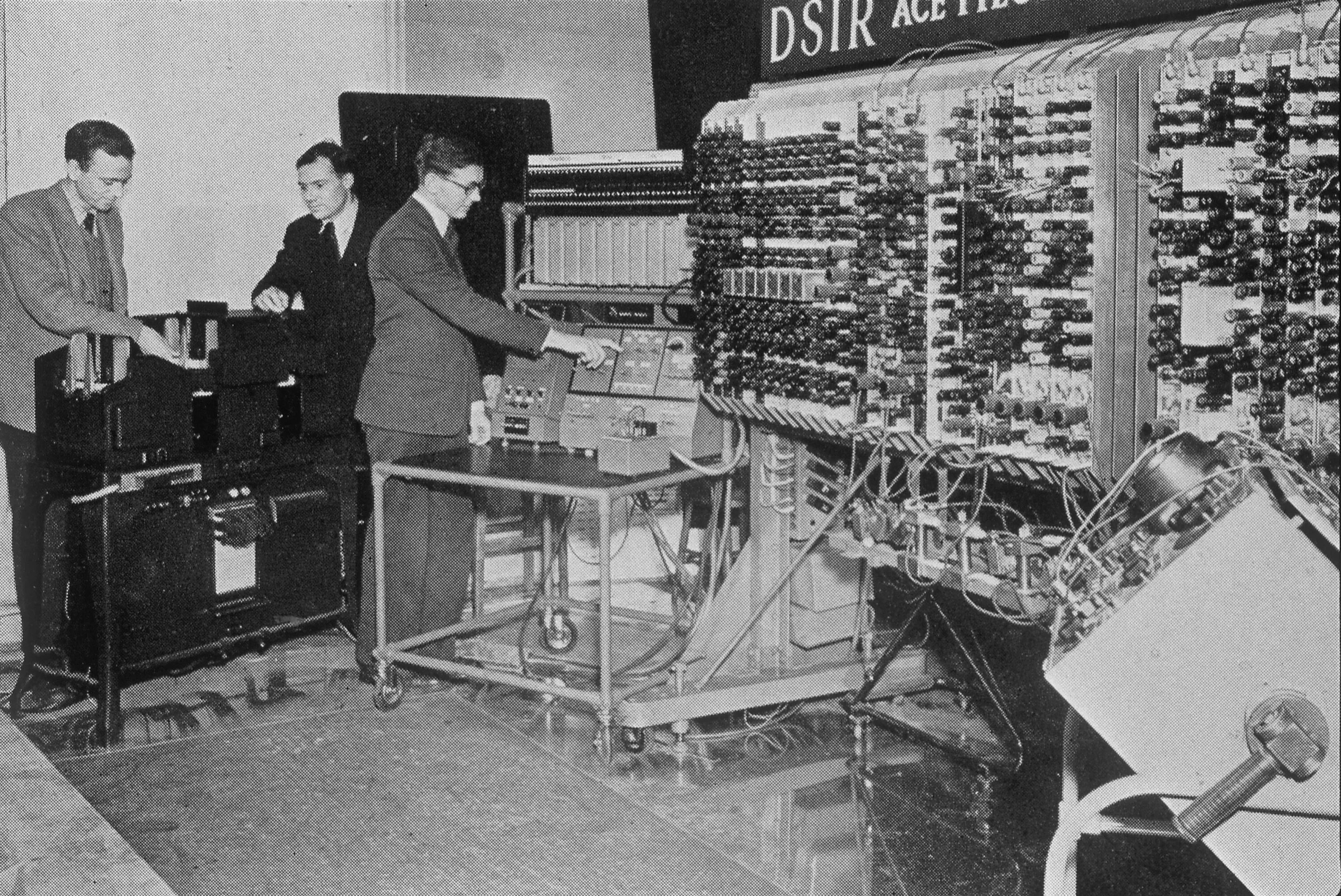 Подготовить материал об истории создание интернета фото The Multiple Lives Of Alan Turing - Science Museum Blog