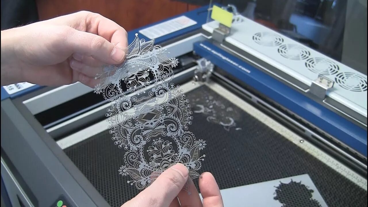 Подготовка фото к гравировке на лазерном станке Laser Cut Paper - Intricate Lace Pattern with an Epilog Laser - YouTube
