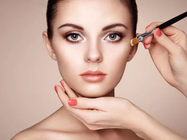Подготовка к макияжу How to Wear Makeup for Your Next Headshot Session Best makeup products, Ballet m