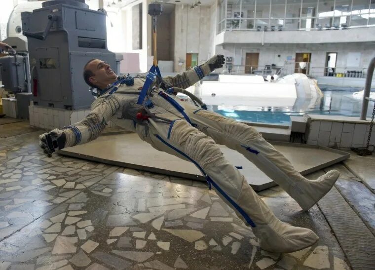 Подготовка космонавтов фото Month in Space: August 2013