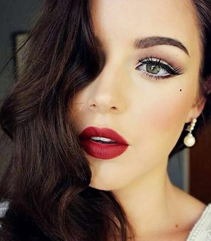 Подходящий макияж The 35 Best Makeup Looks for Spending the Holidays at Home Holiday makeup looks,