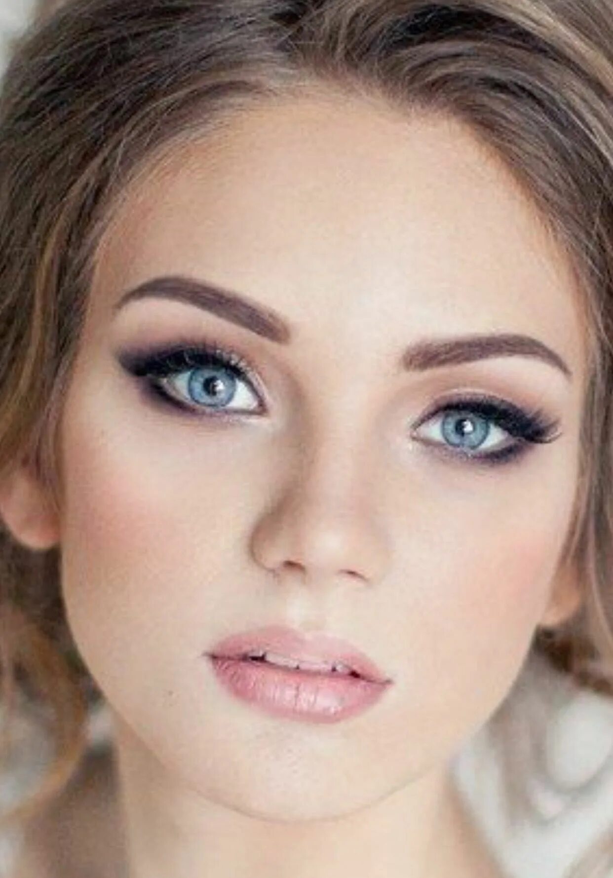 Подходящий макияж для голубых глаз Pin by Daria Solunskaya on Como Alexey Bridal makeup natural, Wedding eye makeup