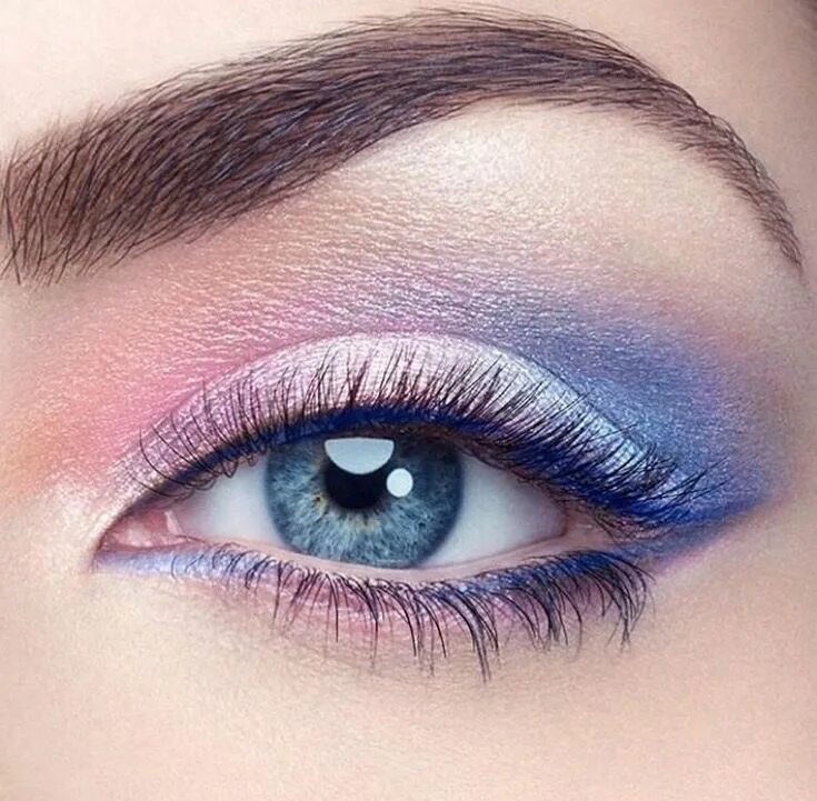 Подходящий макияж для голубых глаз 46 Stunning Shimmer Eye Makeup Ideas 2018 Shimmer eye makeup, Day makeup looks, 