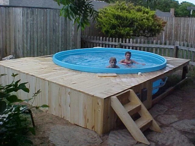 Подиум для бассейна на даче своими руками DIY Hot Tub Project MoHacks.com - Mods hacks diy projects and news Бассейн, Назе