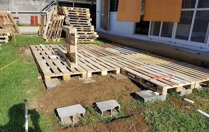 Подиум для беседки своими руками DIY Wooden Pallets Garden Deck Plan Wood Pallet Furniture Pallet patio decks, Pa