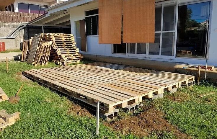 Подиум для беседки своими руками DIY Wooden Pallets Garden Deck Plan Wood Pallet Furniture Pallets garden, Diy de