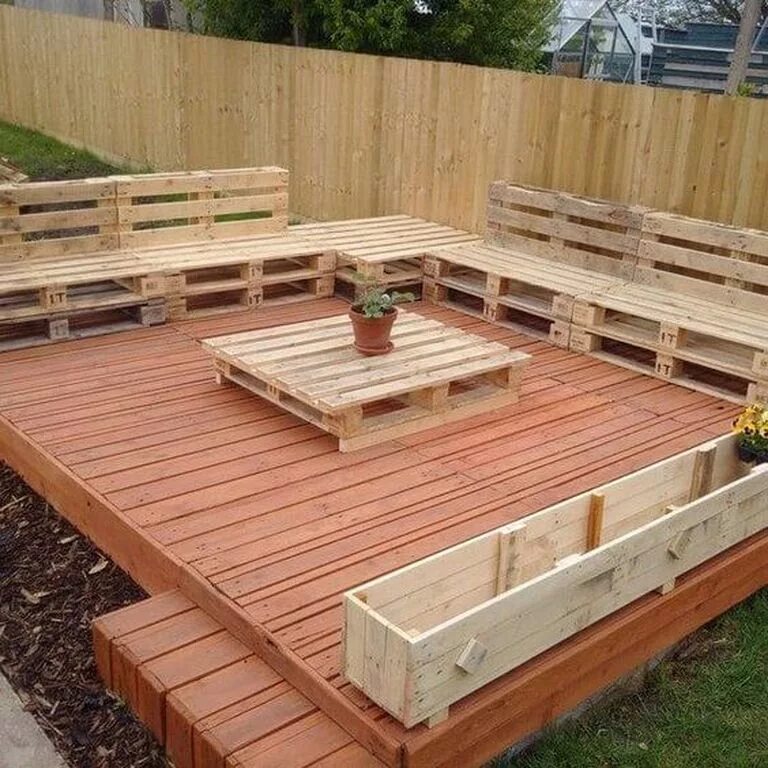 Подиум для беседки своими руками 25 Easy DIY Pallet Home Furniture Design Ideas You Can Make Pallet patio, Pallet