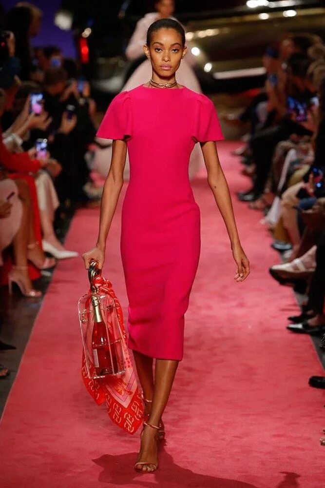 Подиум платья фото Brandon Maxwell Spring 2019 in 2024 Fashion trend inspiration, Fashion, Spring o