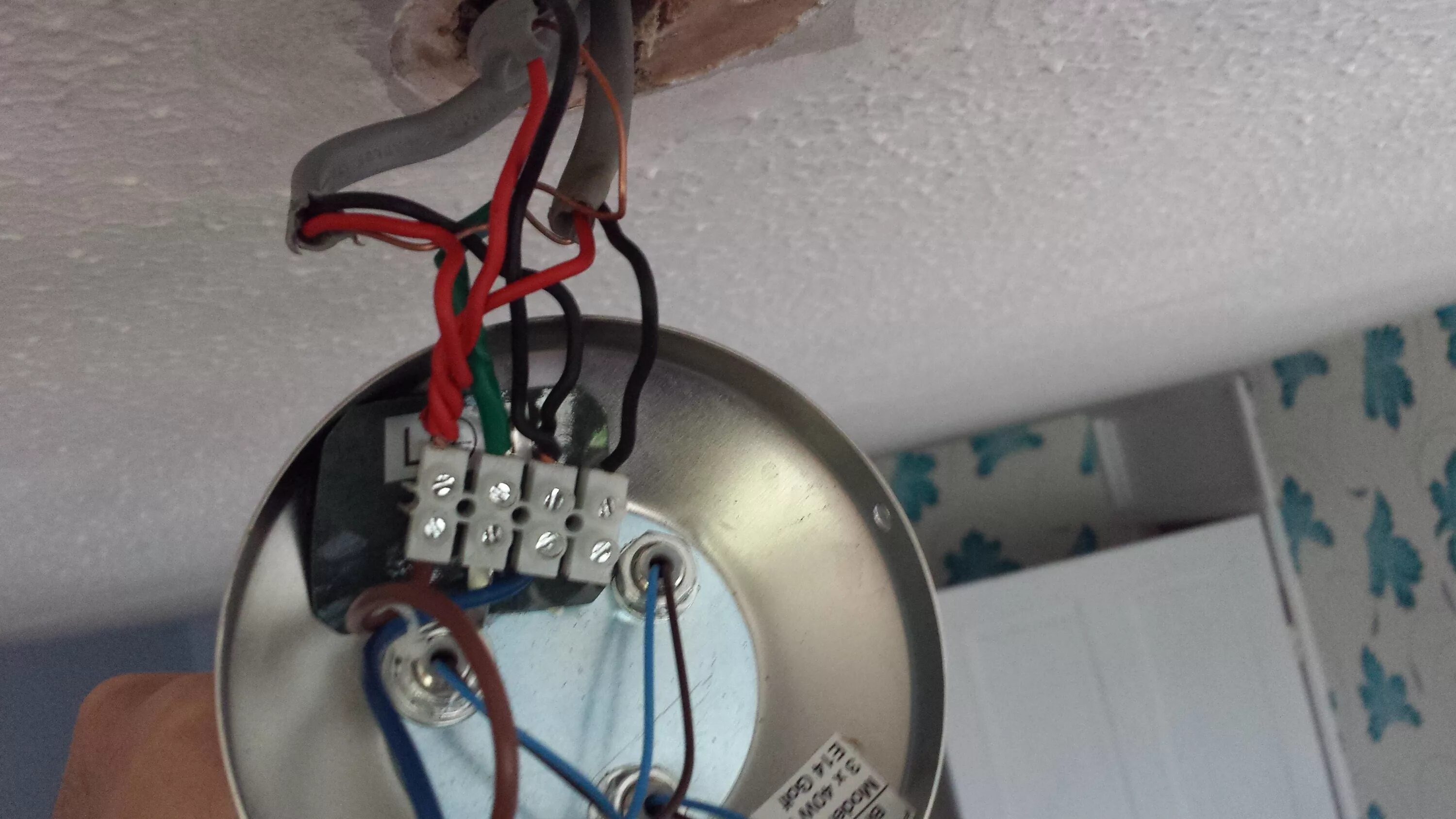 Подключаем светильники своими руками electrical - Ceilling light wont switch off after a new installation - Home Impr