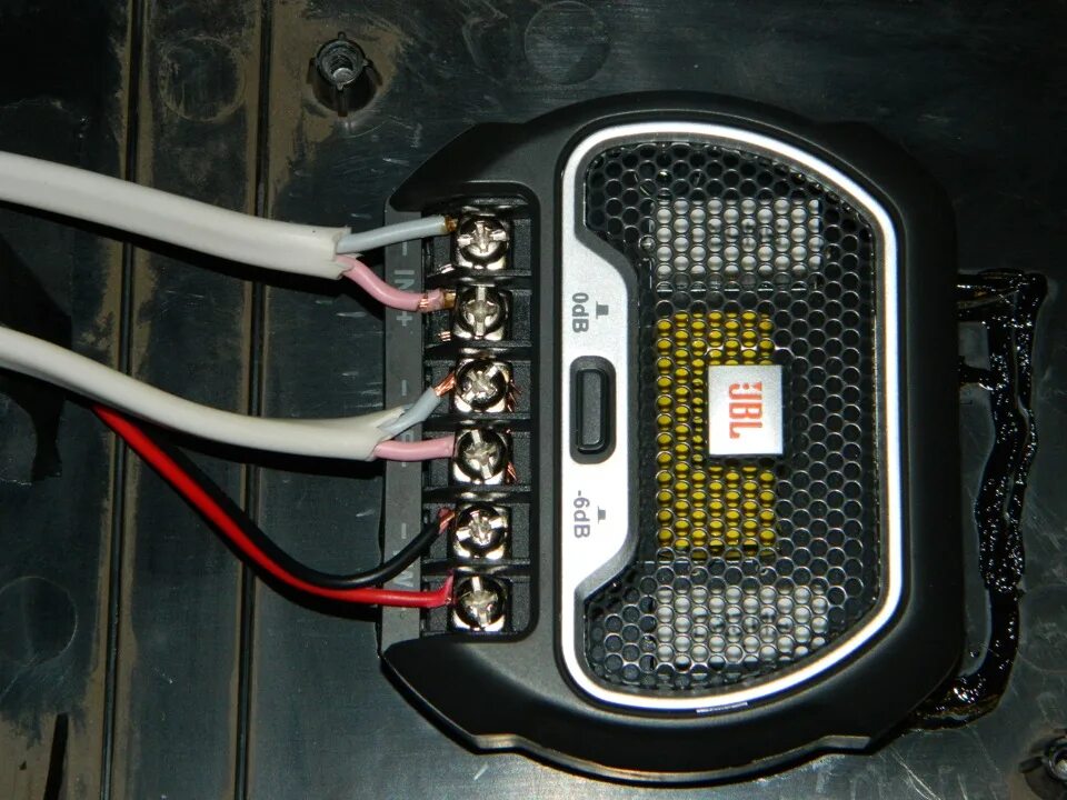 Подключение 2 колонок jbl Замена передних динамиков на JBL GTO-508C - Audi 100 (C4), 2 л, 1992 года автозв