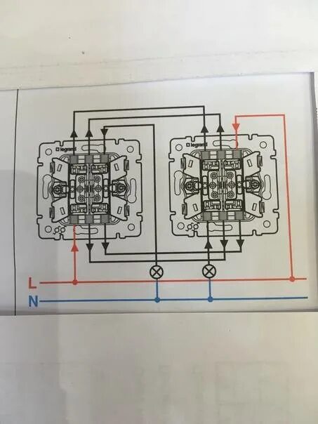 Подключение 2х двухклавишных проходных выключателей Выключатель двухклавишный проходной фото - DelaDom.ru
