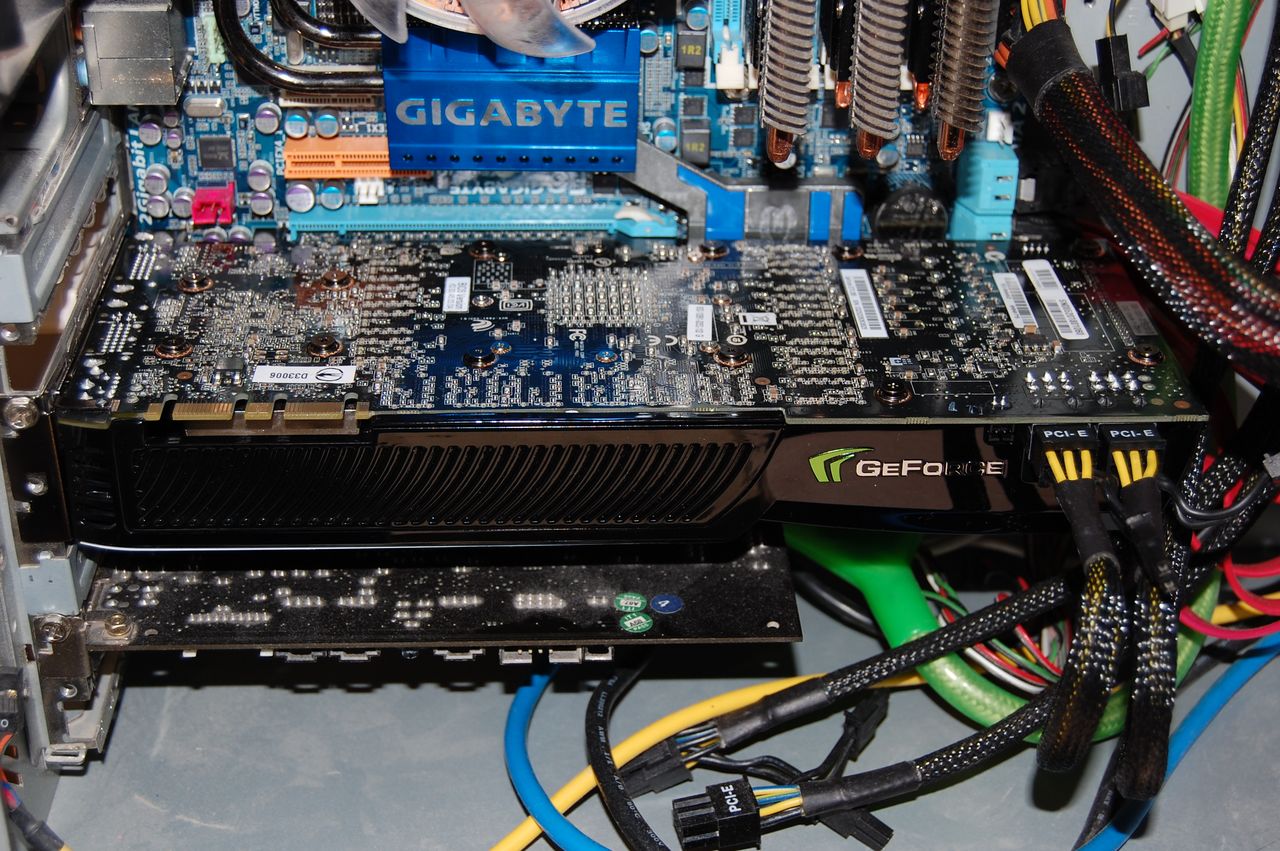 Подключение 4 видеокарт Preview: Gigabyte GeForce GTX285 1GB.