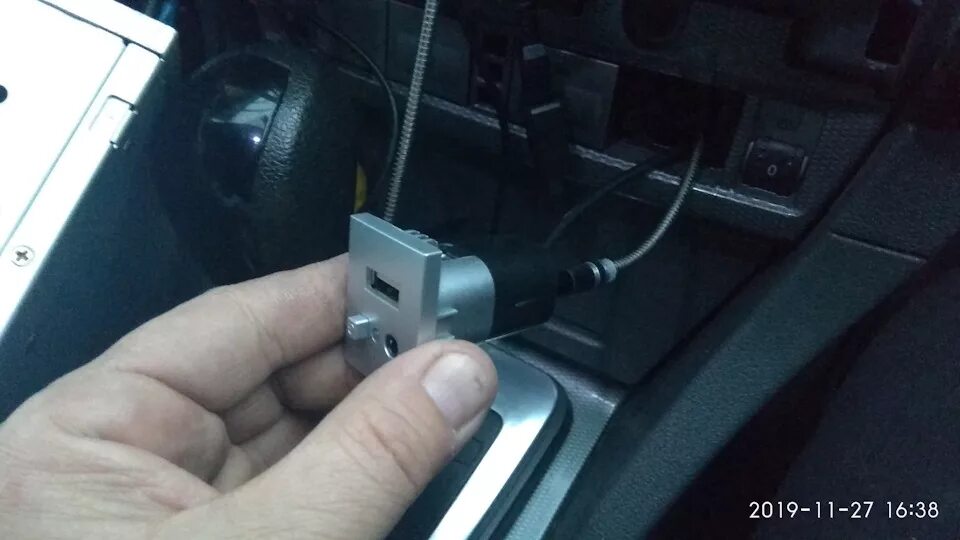 Подключение аукс форд фокус 2 #14Установил в панель разъем USB-AUX - Ford Focus II Sedan, 2 л, 2010 года автоз