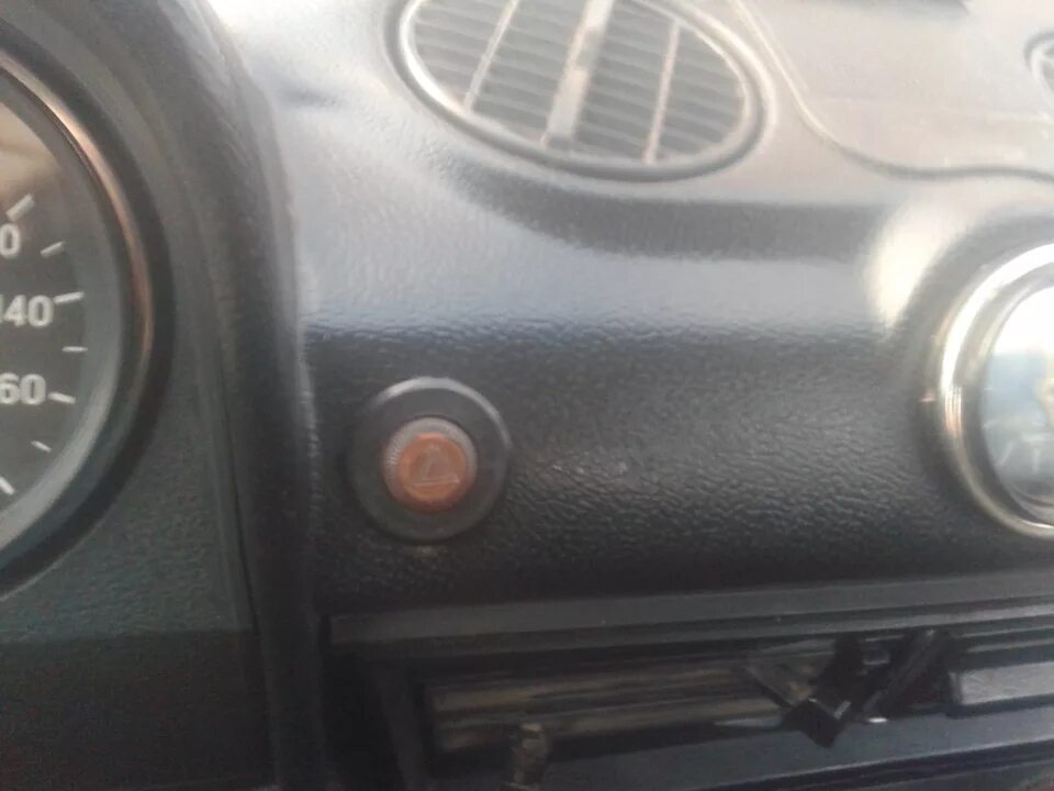 Подключение аварийки ваз 2106 перенос кнопки аварийки - Lada 21061, 1,5 л, 1994 года своими руками DRIVE2