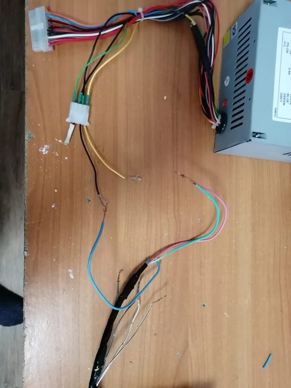 Подключение автомагнитолы к блоку питания 12 вольт Подключение магнитолы через блок питания ПК или когда нечем заняться - Lada Прио