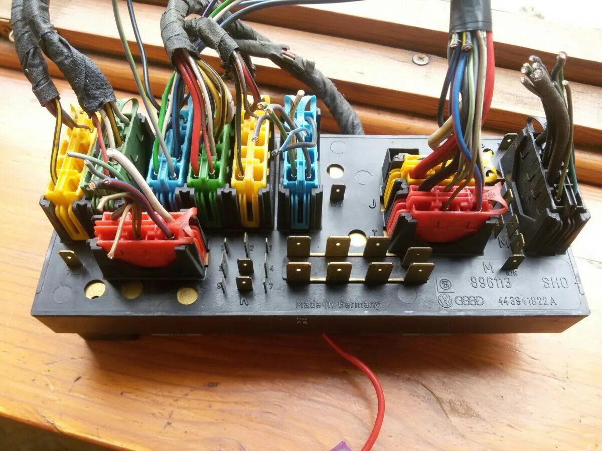 Подключение блока предохранителей ауди 80 Блок предохранителей ауди 80 - BestChehol.ru