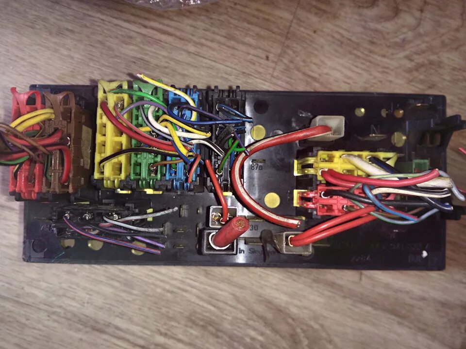 Подключение блока предохранителей ауди 80 блок предохранителей - Audi 80 (B3), 1,8 л, 1988 года поломка DRIVE2