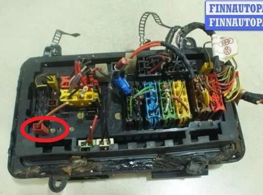 Подключение блока предохранителей ауди 80 Подключение одинарных фишек в монтажном блоке. - Audi 80 (B3), 1,8 л, 1989 года 