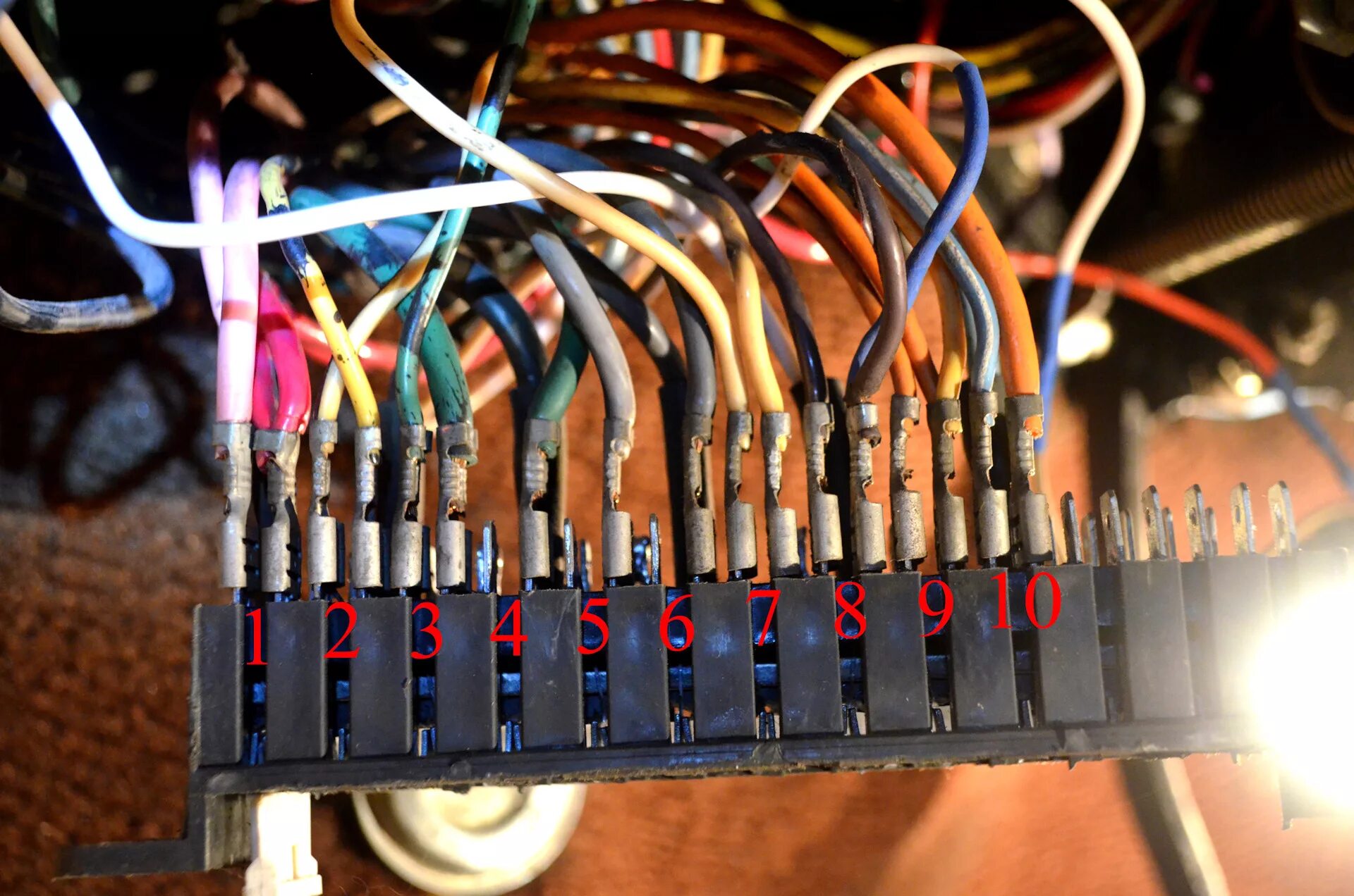 Подключение блока предохранителей ваз 2106 старого образца Блок европредохранителей в ВАЗ 2103 - Lada 2103, 1,5 л, 1981 года электроника DR