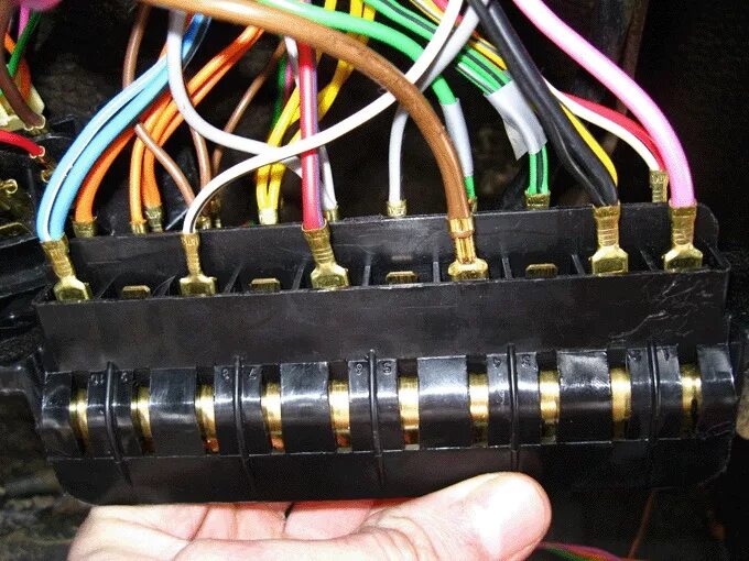 Подключение блока предохранителей ваз 2106 старого образца Поставил блок предохранителей в ваз 21013(классика) с газели - Lada 21013, 1,3 л