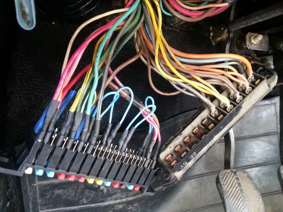 Подключение блока предохранителей ваз 2106 старого образца Блок предохранителей!)) - Lada 21063, 1,3 л, 1988 года электроника DRIVE2