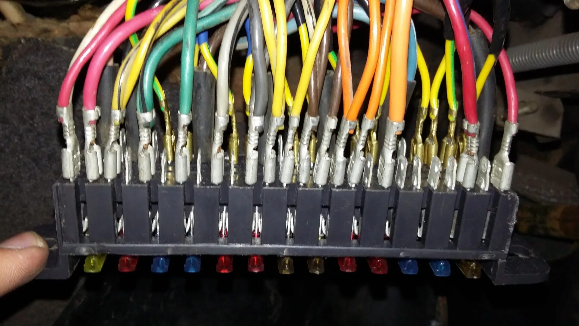 Подключение блока предохранителей ваз 2106 старого образца Замена блока предохранителей - Lada 21063, 1,3 л, 1993 года электроника DRIVE2