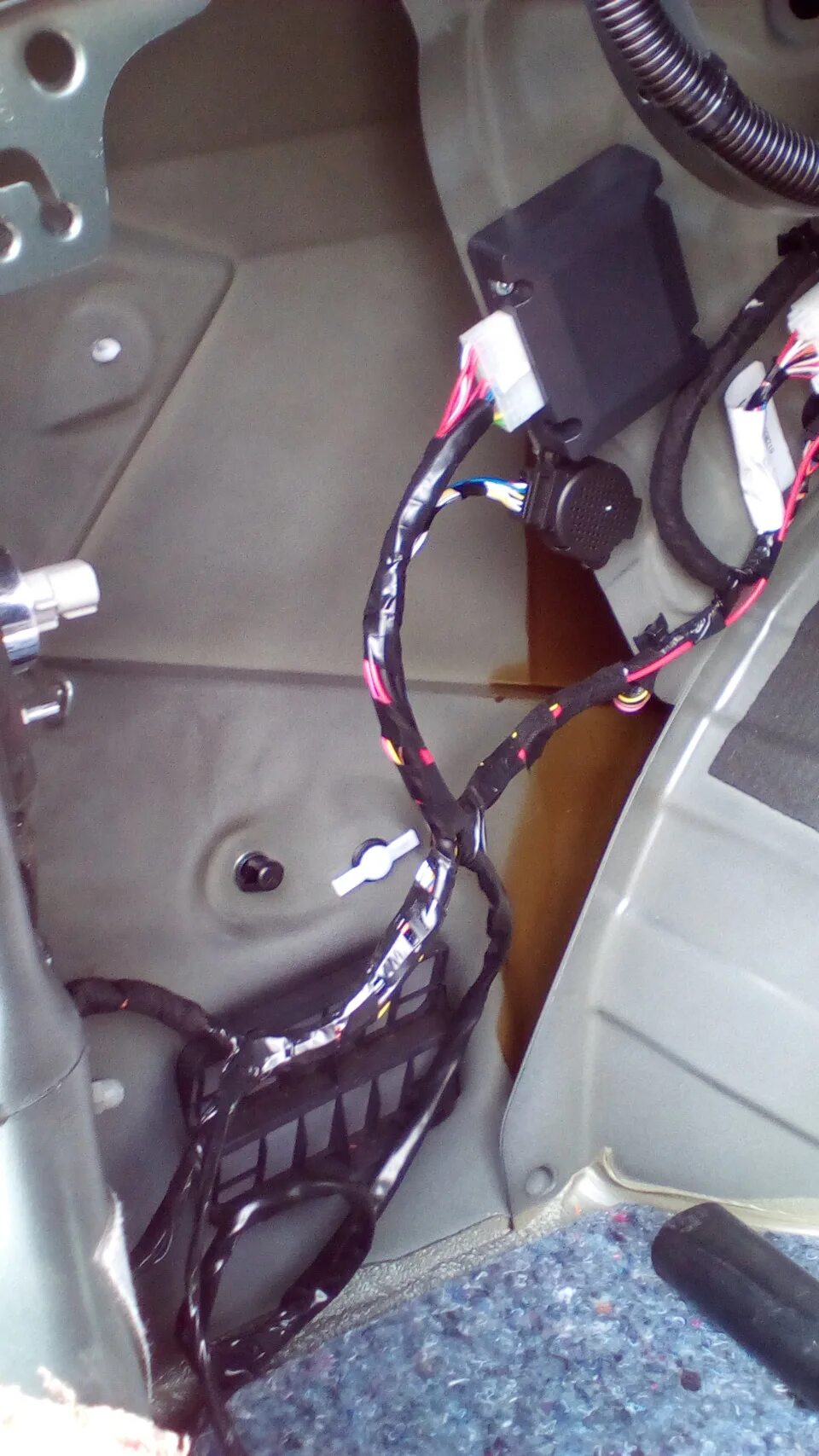 Подключение блока согласования фаркопа лада веста нг Про установку фаркопа - Lada Vesta, 1,6 л, 2016 года аксессуары DRIVE2