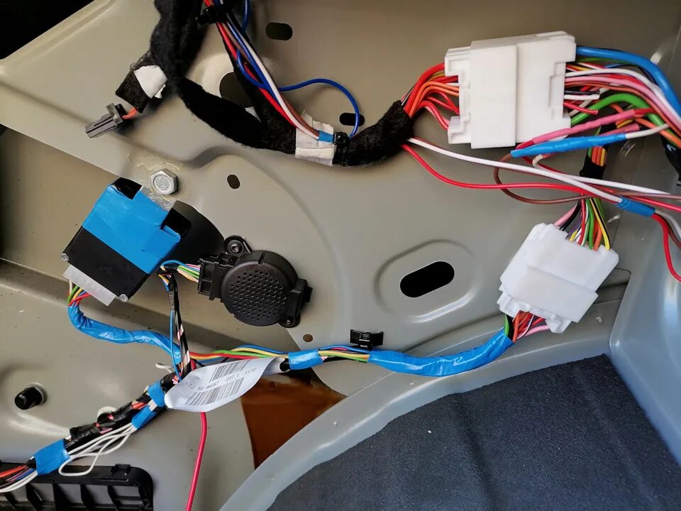 Подключение блока согласования лада веста седан Блок согласования для фаркопа - Lada Vesta SW Cross, 1,6 л, 2021 года аксессуары