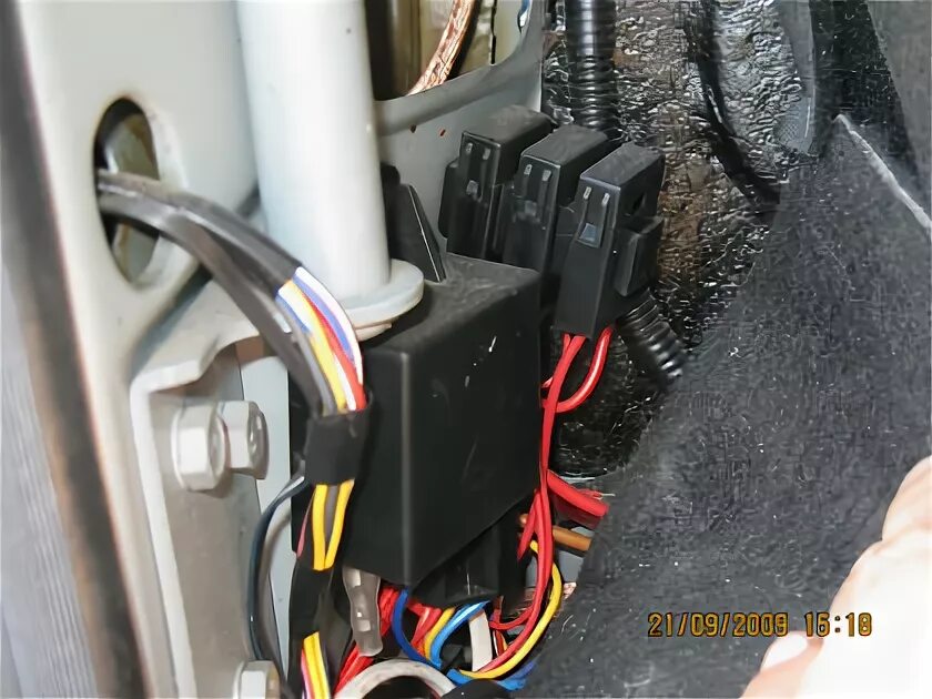 Подключение блока центрального замка нива Chevy-Niva * Просмотр темы - Автоматическая блокировка двери багажника.