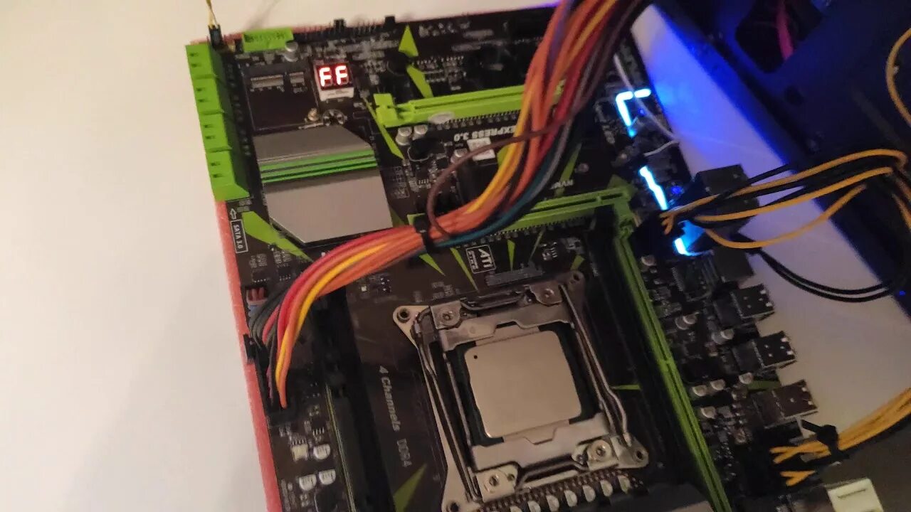 Подключение блока тирания материнской платы atermiter x99 Atermiter X99 LGA2011-V3 Post Code FF - YouTube
