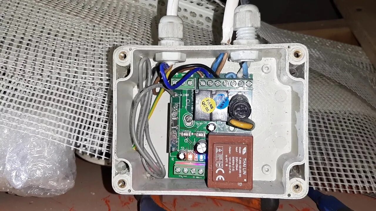 Подключение блока управления cv01 CV01 Подключаем освещение от блока управления ролворот - YouTube